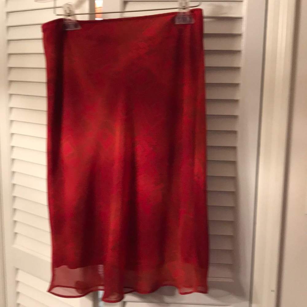 Skirt with rich colors